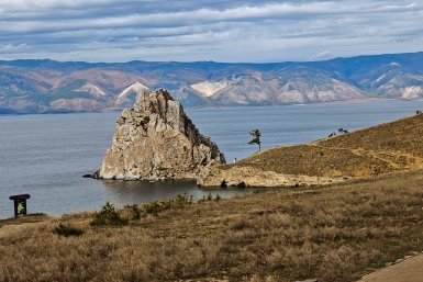 Байкал в кадре: от прекрасных пейзажей до древних захоронений на мысе Бурхан